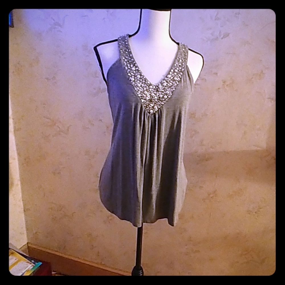 🌺WHBM🌺 DETAILED GRAY W\ white PEARL TANK - Small